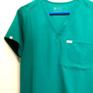 Figs Hunter Green Catarina™ One-Pocket Scrub Top